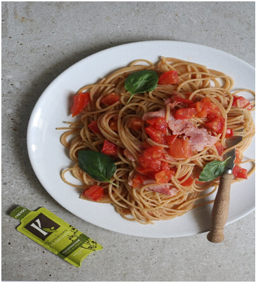 Fresh Tomato And Bacon Spagheti