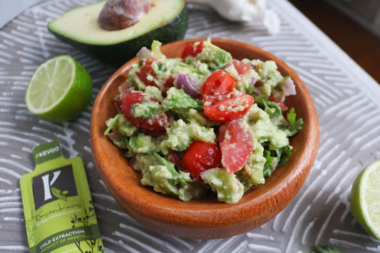 Guacamole Salad with Cherry Tomatoes and Garlic Evoo